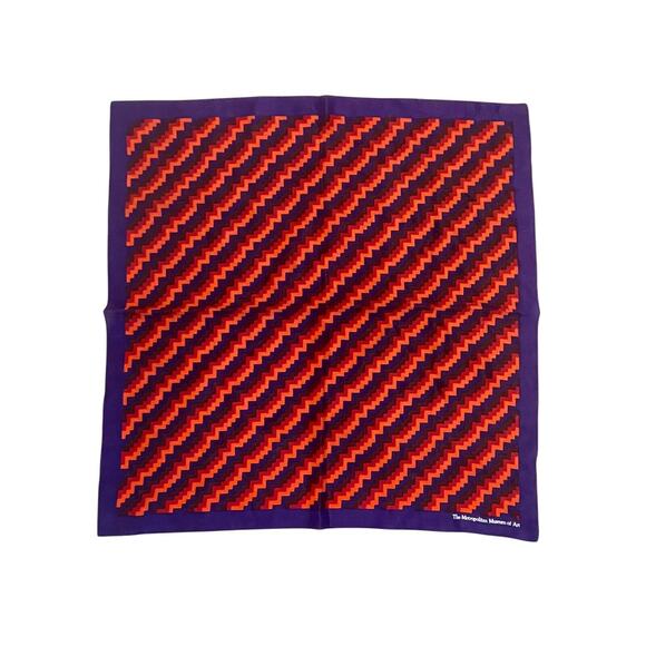 Metropolitan Museum Of Art Silk Scarf Luxury Designer Art To Wear Retro MCM - Picture 3 of 6